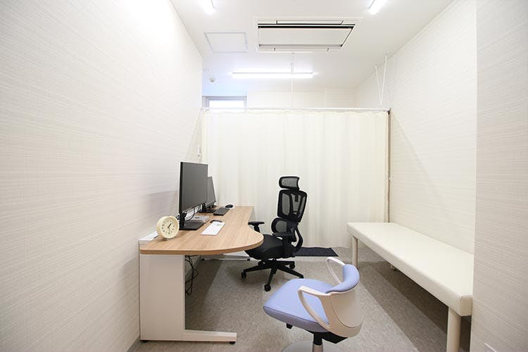 矢口渡脳神経クリニック診察室