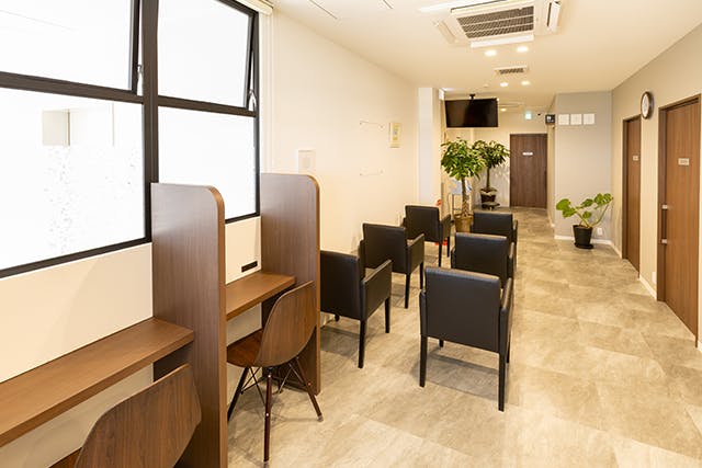 こたべ腎と泌尿器科待合室1