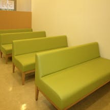 かものはし皮フ科待合室