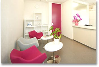 仁クリニック(JINクリニック)待合室