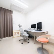 溝の口脳神経外科クリニック診察室