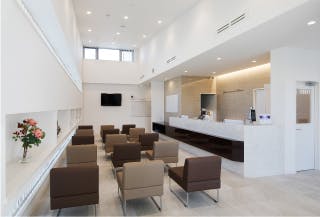 やまもとクリニック受付 待合室