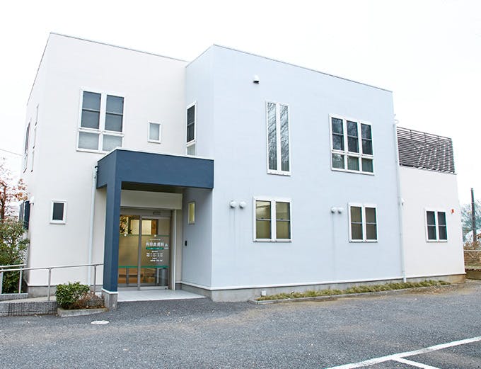 角田皮膚科外観