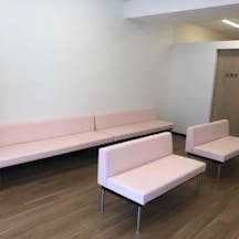 さくら通り皮フ科クリニック待合室