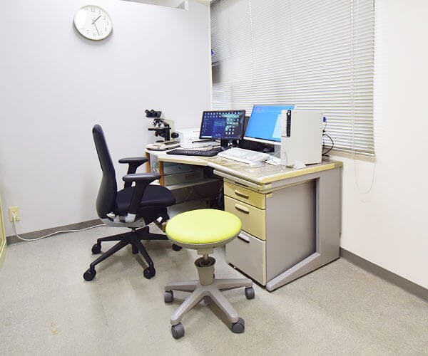 しんおおさかクリニック診察室