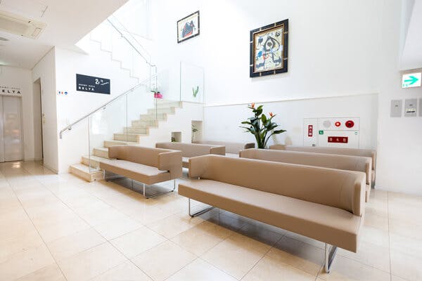 前川整形外科医院待合室