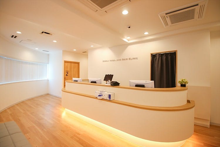 本郷いきざかうえ皮膚科受付