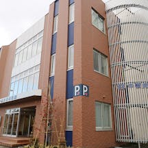 中根皮膚科医院外観