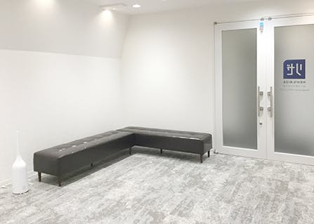 メンズリゼ 大阪梅田(MEN'S RIZE)待合室