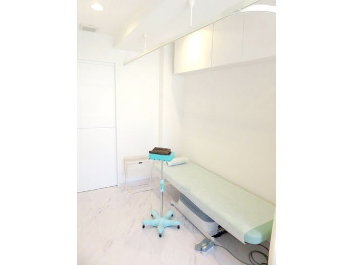 ひら皮膚科クリニック処置室