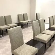 あおばクリニック 福岡天神院待合室