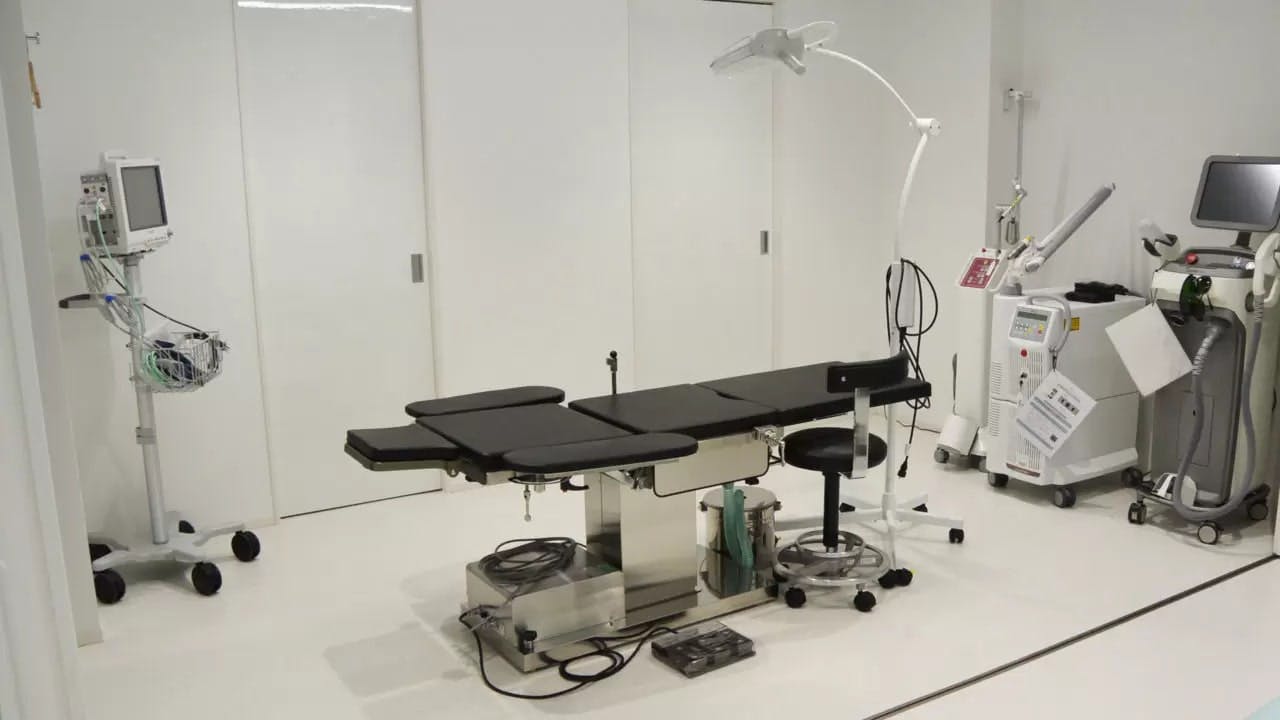 ビューティーチューニングクリニック　(Beauty tuning clinic処置室