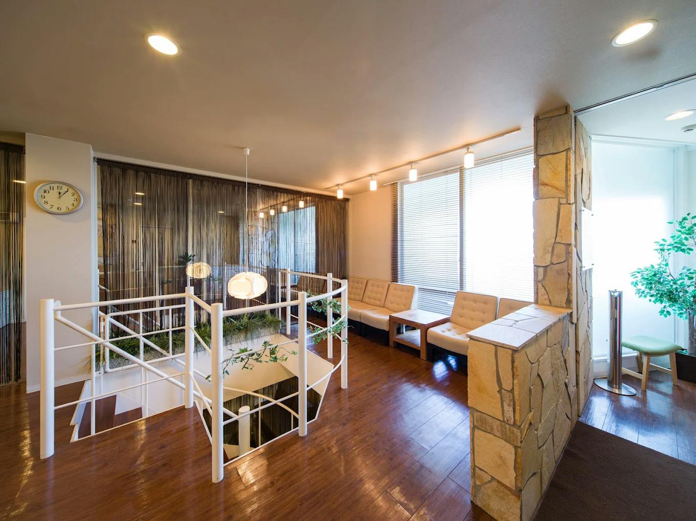 元寺町スキンクリニック待合室