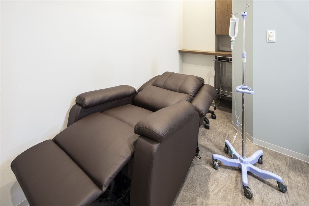 ことに皮フ科クリニック処置室