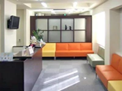 早川眼科伊奈皮ふ科医院待合室