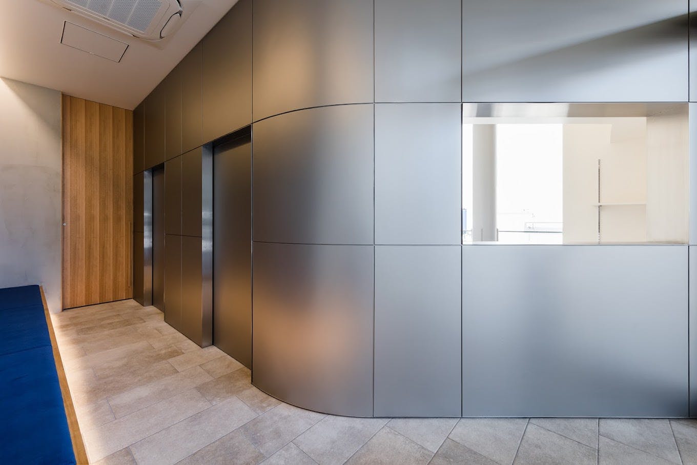 あおい皮膚科・駅ナカ上野毛待合室