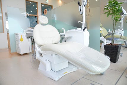 青葉西デンタルクリニック診察室