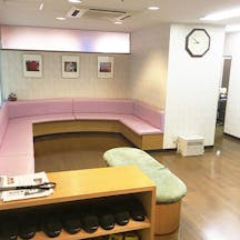 福井皮フ科待合室