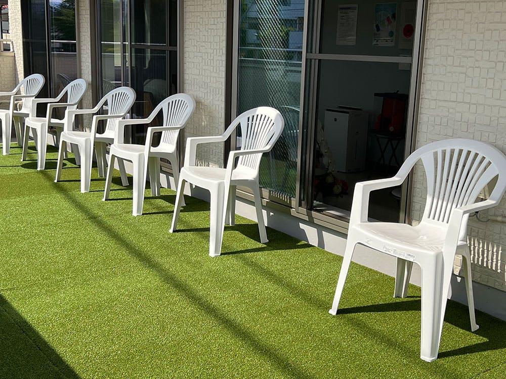 はむら線路沿い皮ふ科スカイデッキ