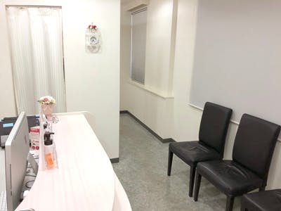 天神形成外科クリニック待合室