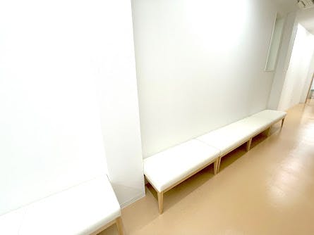 北千住皮ふ科クリニック待合室