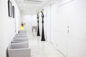 レディースビューティクリニックヤマテ中待合室