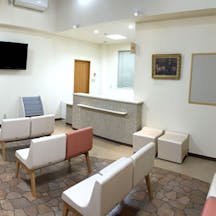 大河原皮膚科待合室