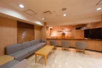 サラ美容外科待合室