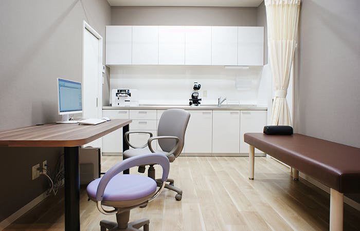 中川皮膚科クリニック診察室