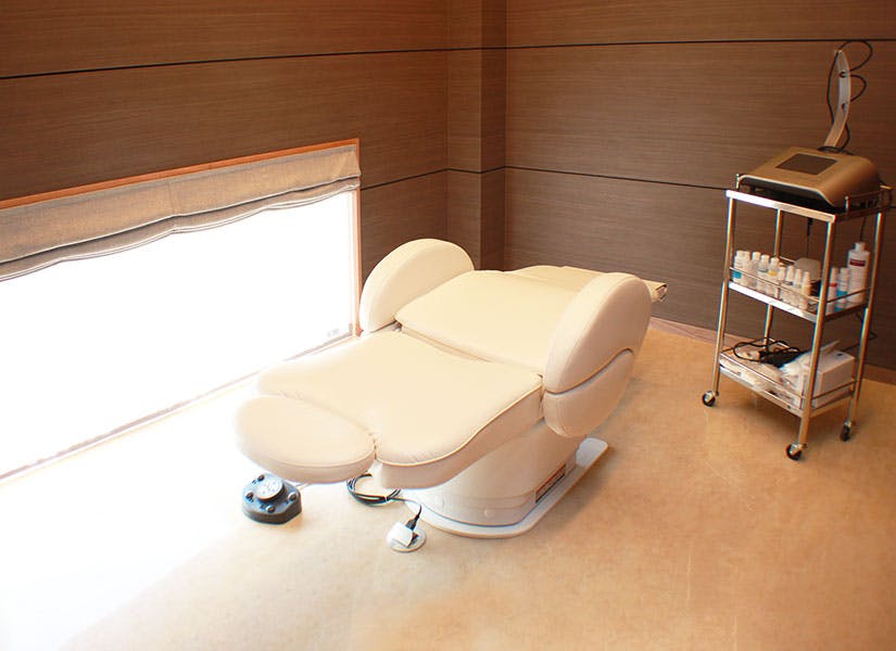 牧野皮膚科形成外科クリニック処置室