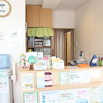 芦花公園駅前クリニック受付