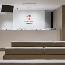 クリニックフォア 飯田橋院待合室