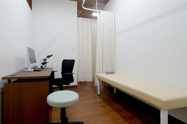 武蔵小金井南口皮膚科診察室