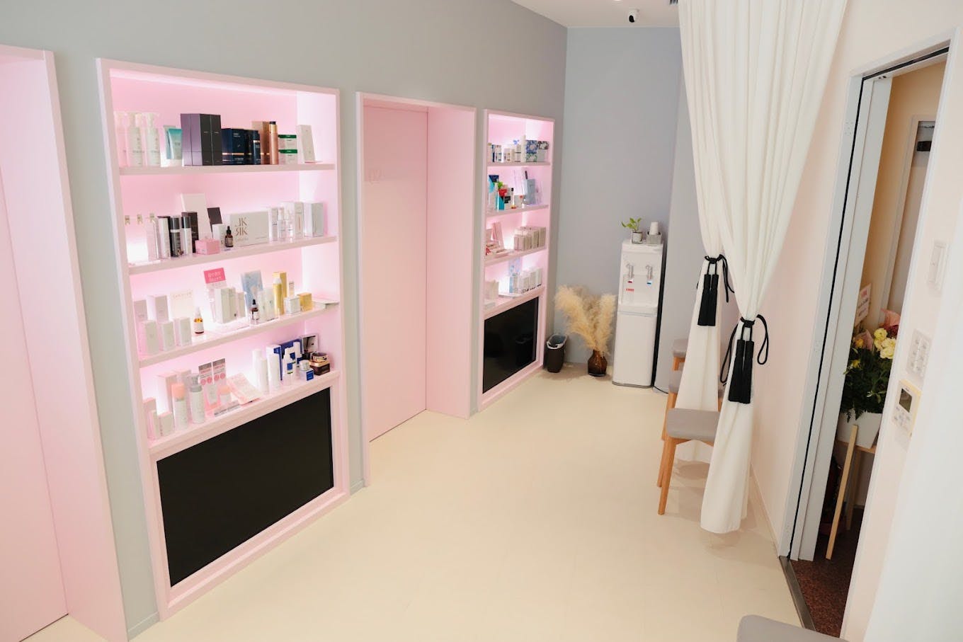 ナチュラルスキンクリニック(Natural Skin Clinic)/ 旧名：永福スキンクリニック待合室