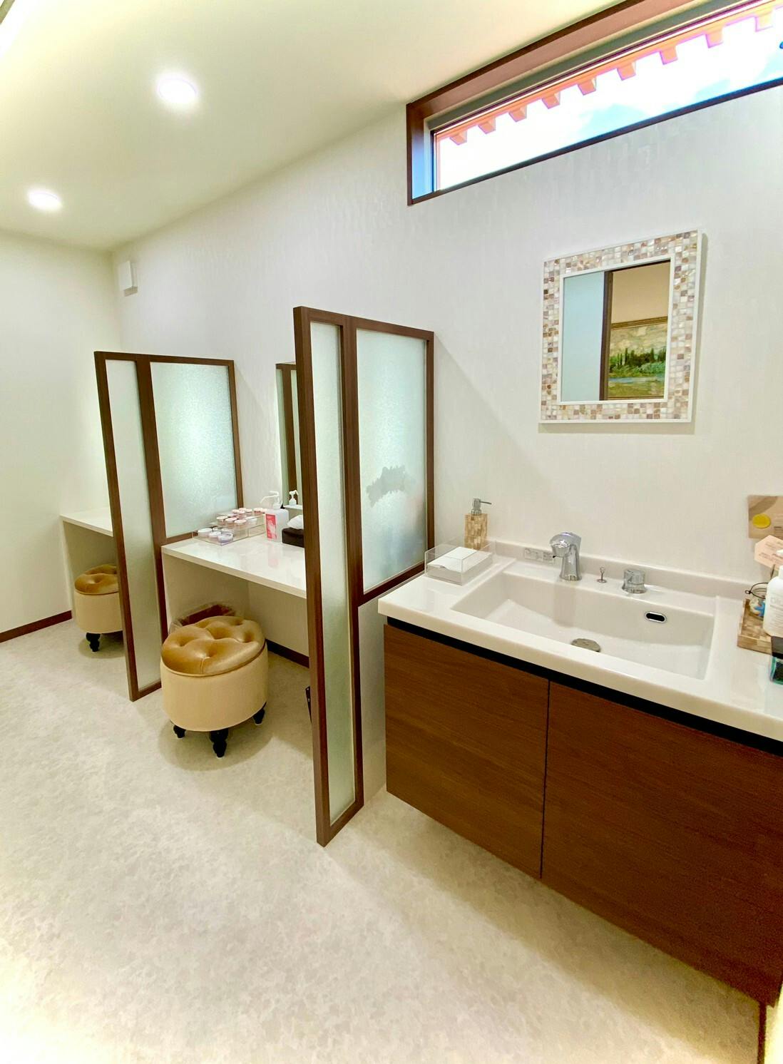 なないろスキンクリニックパウダールーム