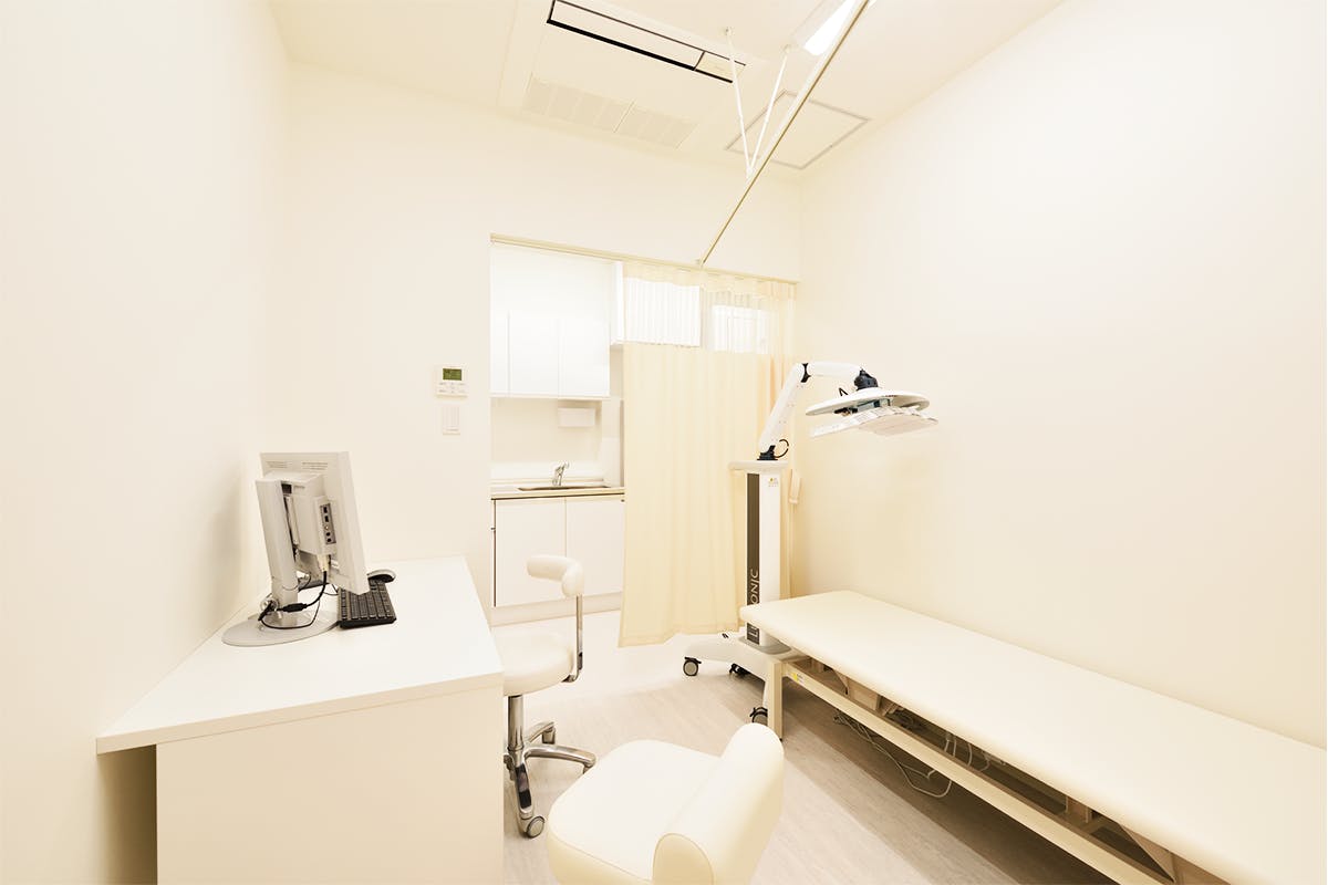目黒駅前アキクリニック診察室
