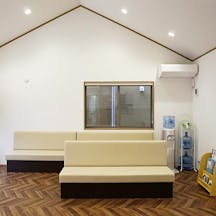 志村三丁目皮フ科待合室