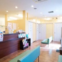 さくら皮フ科クリニック待合室2