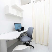 白金高輪駅前ゆう皮膚科クリニック処置室