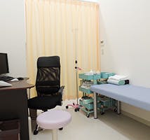 すみれ整形外科クリニック診察室