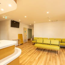 やまなか皮フ科待合室