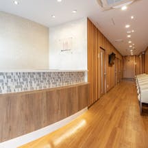 初台まちのクリニック受付待合室