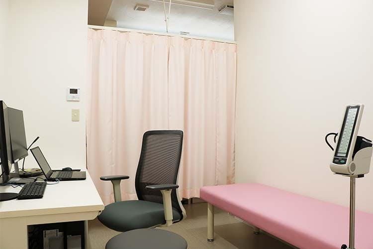 世田谷総合クリニック診察室