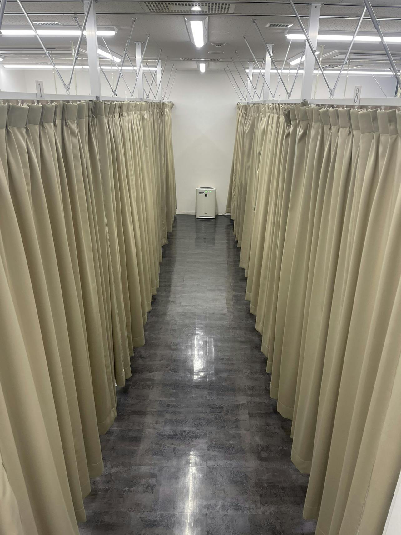 湘南美容クリニック メンズレーザー西新宿院通路