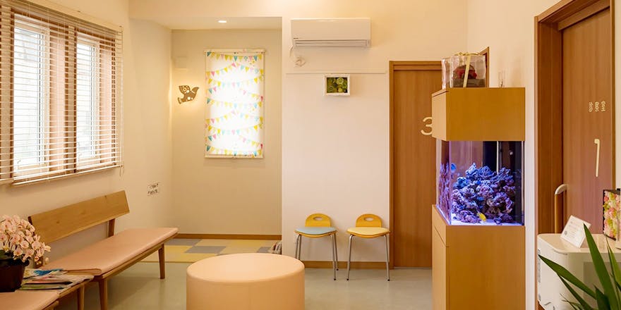 皮フ科いちかわクリニック待合室