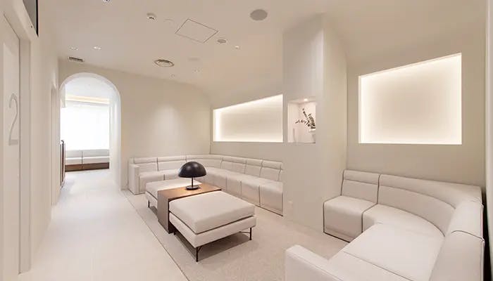 渋谷スクランブル皮膚科待合室