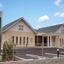 ばん皮膚科外観