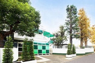 ジュノ・ヴェスタクリニック八田外観