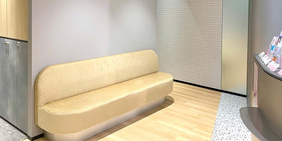 レジーナクリニック 千葉院待合室