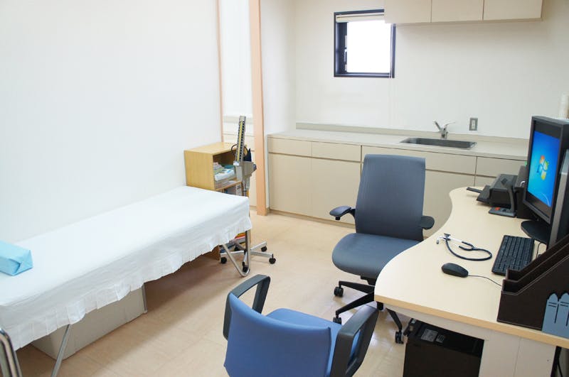 はらだ内科クリニック診察室